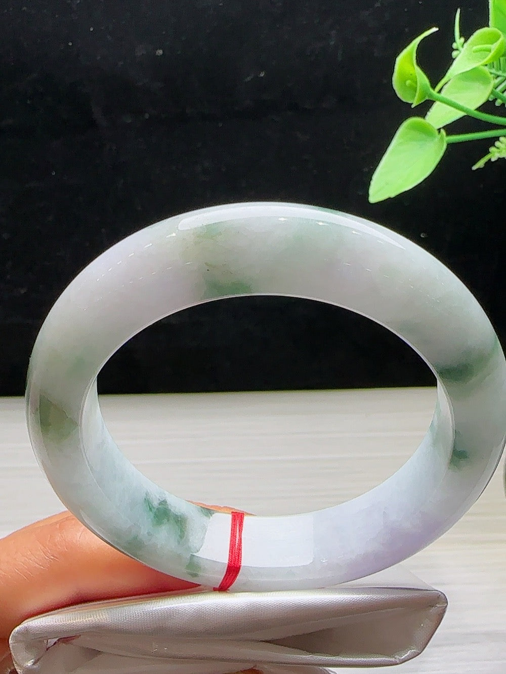 Violet Jadeit Bangle With Floating Green
