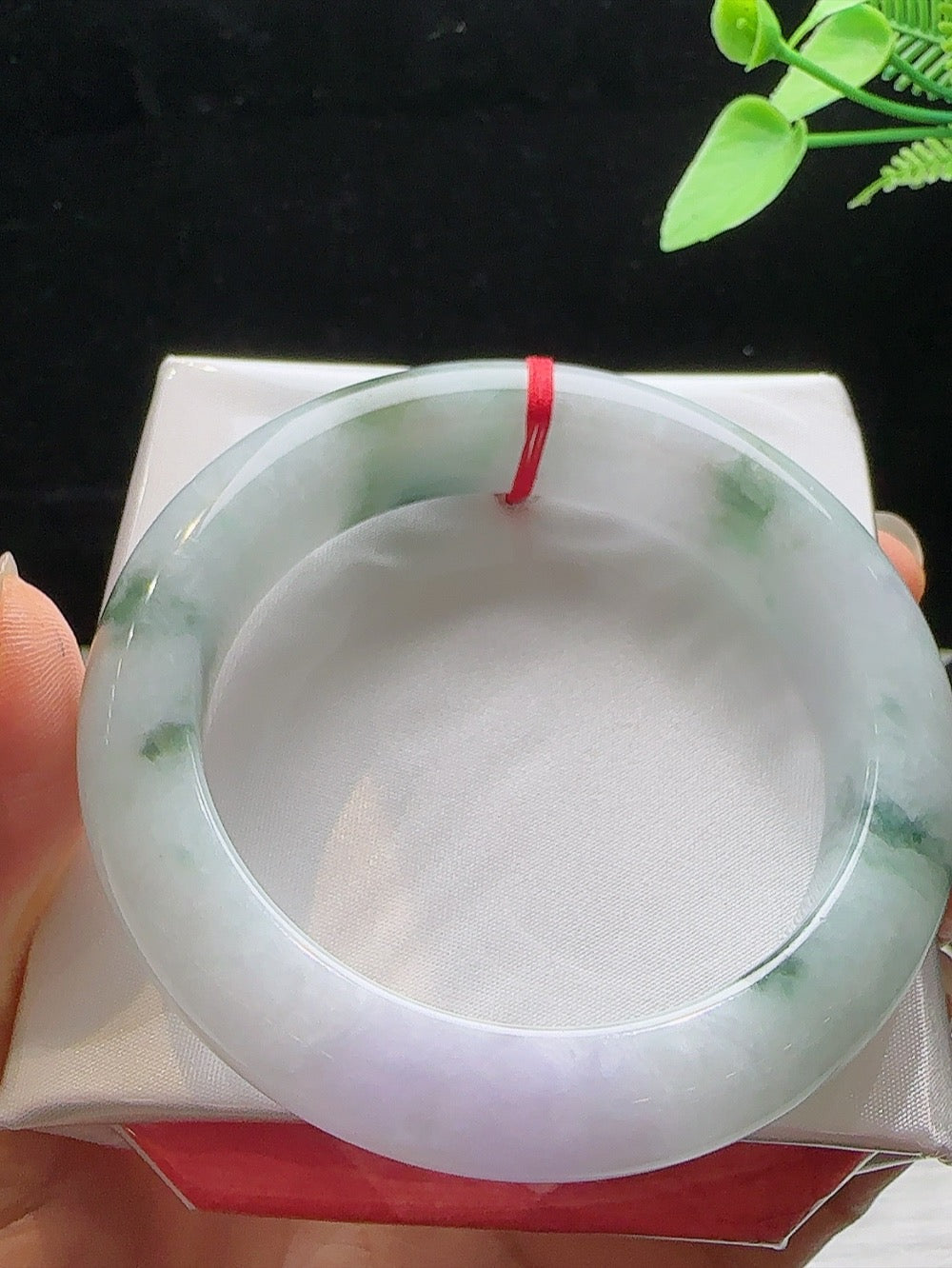 Violet Jadeit Bangle With Floating Green