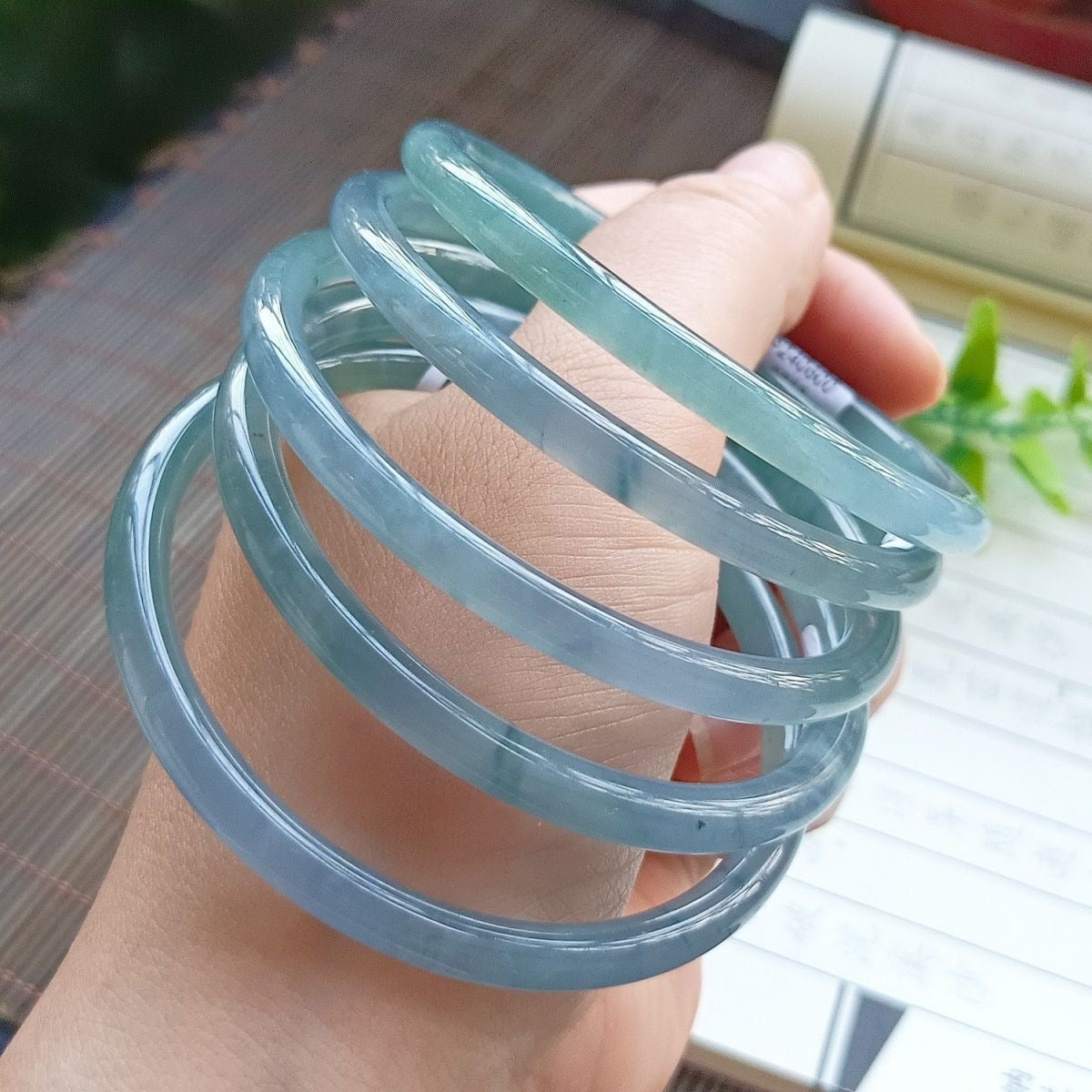 Natural Type-A Ice Blue Jadeite Bangle – Fine Glutinous Texture, High Transparency, Round Shape