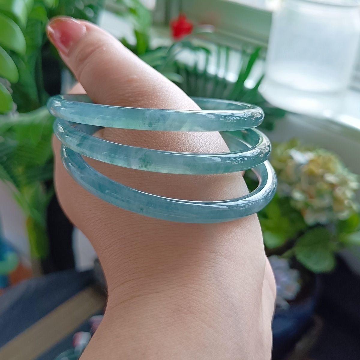Natural Type-A Ice Blue Jadeite Bangle – Fine Glutinous Texture, High Transparency, Round Shape