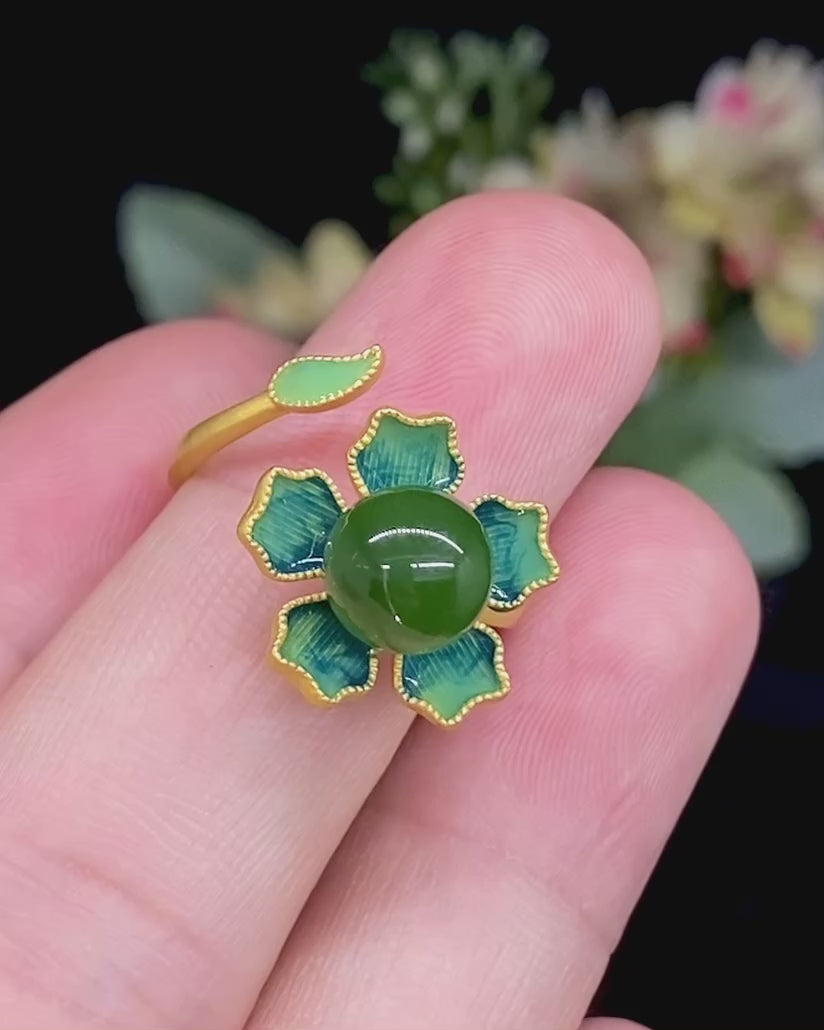 Load video: Sterling Silver &amp; Hetian Jade Ring