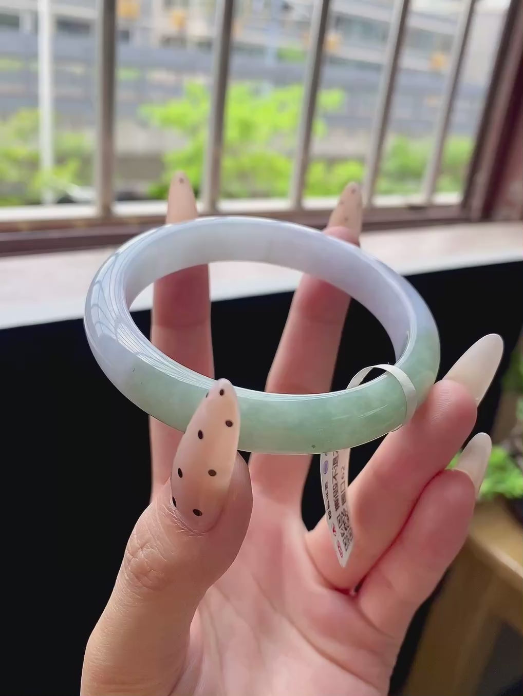 Load video: Clear Sky Base Princess Bangle (Oval Shape)