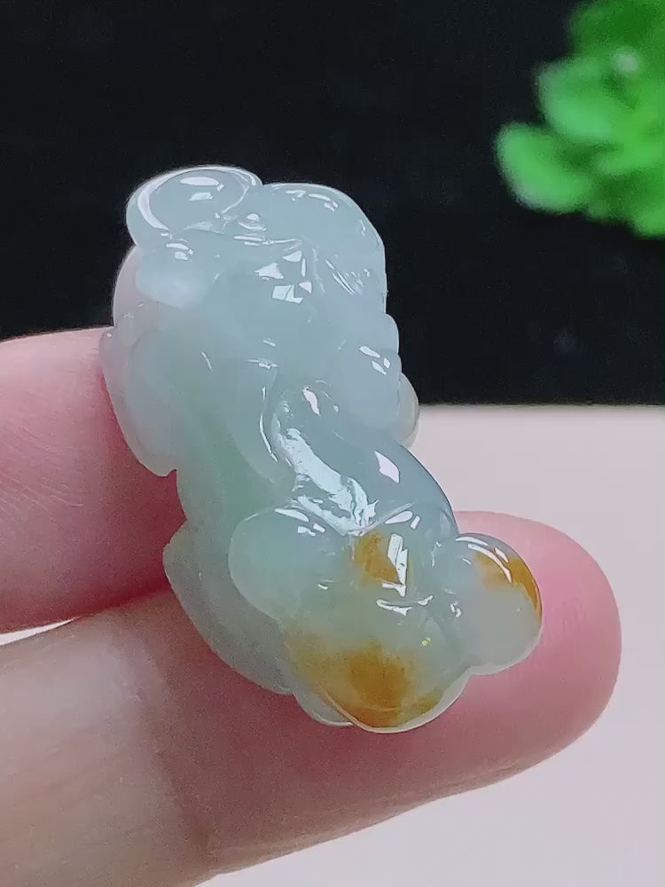 Load video: Yellow Jadeite Wealth-Attracting Pixiu