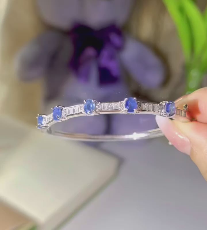 Load video: Silver sapphire bracelet 💙